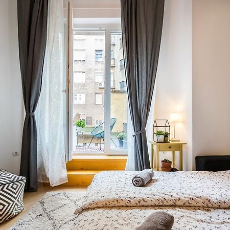 Bpr Charming Design Apartment With Balcony, A/C Budapest Kültér fotó