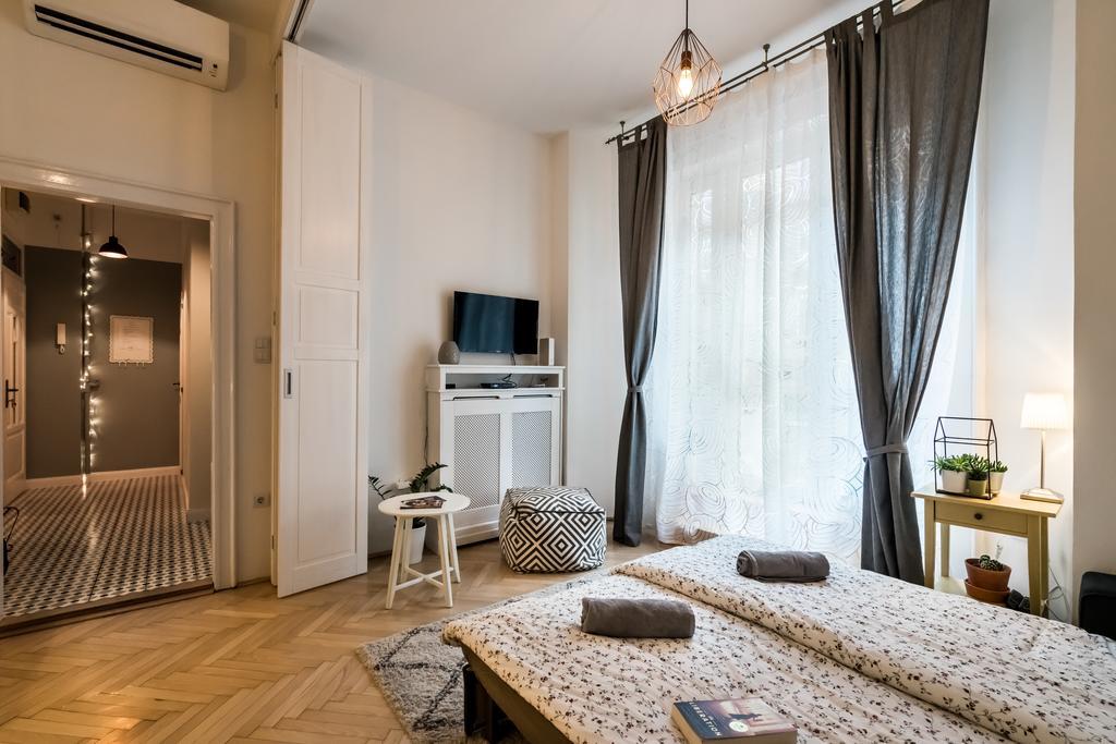 Bpr Charming Design Apartment With Balcony, A/C Budapest Kültér fotó